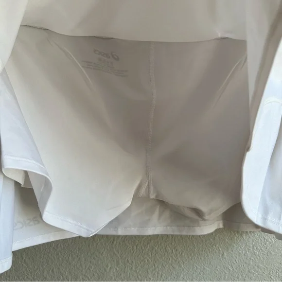 Asics White Tennis Mini Skirt Women’s Size Medium Athletic Wear - Picture 5 of 8